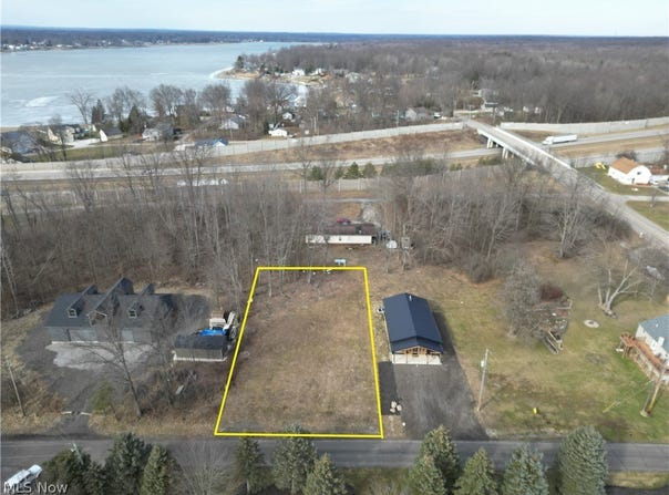 Milton Avenue, Lake Milton, OH 44429