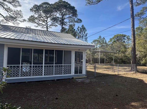 68 Suwannee Avenue, Panacea, FL 32346