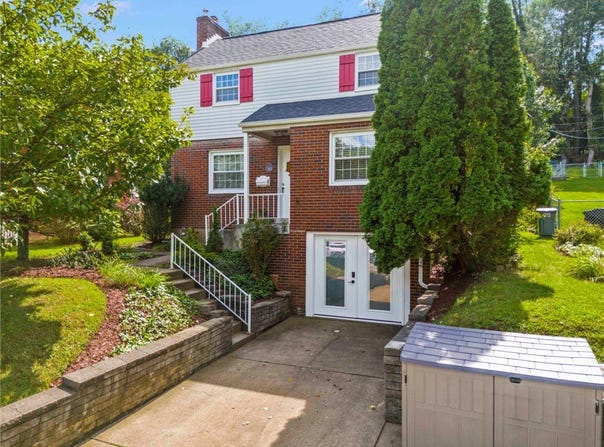 322 Vanadium Road, Scott Twp, PA 15243