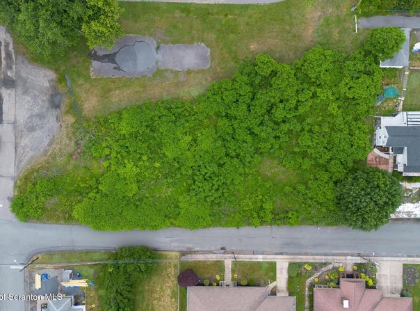 E Oak Street lot: #3, Pittston, PA 18640