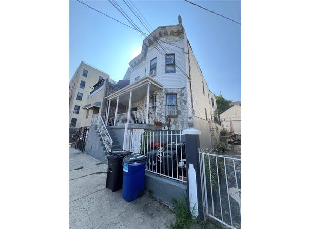 1819 Waterloo Place, Bronx, NY 10460