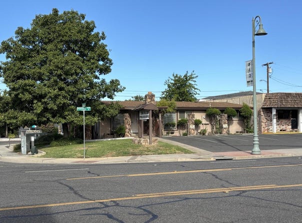 2060 Hilltop Drive, Redding, CA 96002