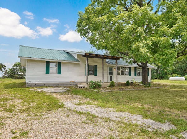 30017 Jeffries Road, Richland, MO 65556