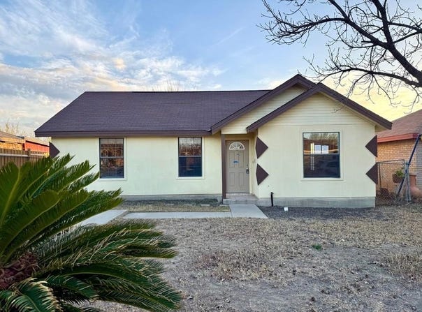 3042 Alvin Circle, Eagle Pass, TX 78852