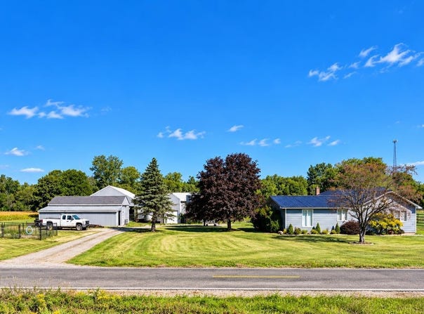 5676 W Ruhle Road, Coleman, MI 48618