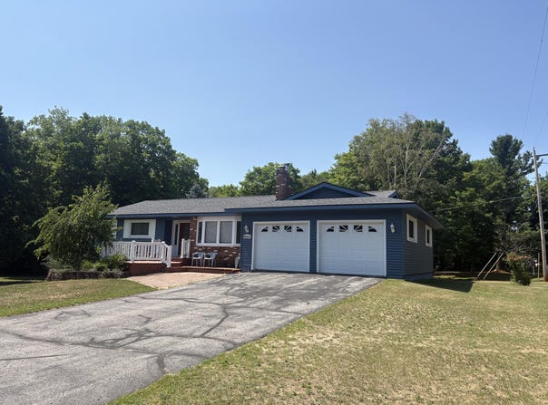 N6846 Elm St, Engadine, MI 49827