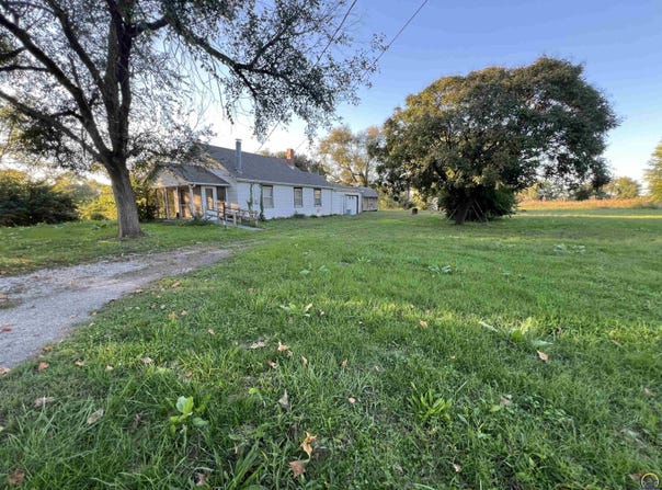 600 NW Broad ST, Topeka, KS 66608