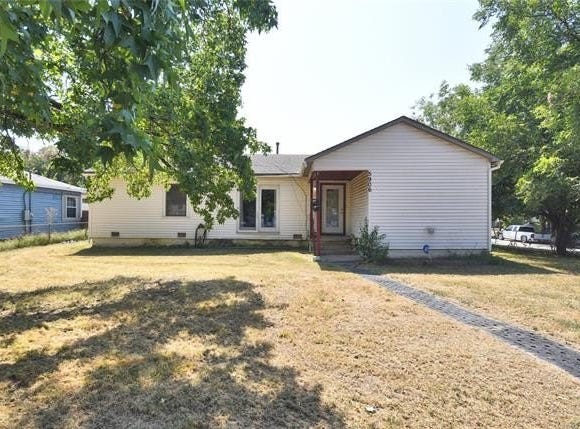 5906 E King Street, Tulsa, OK 74115