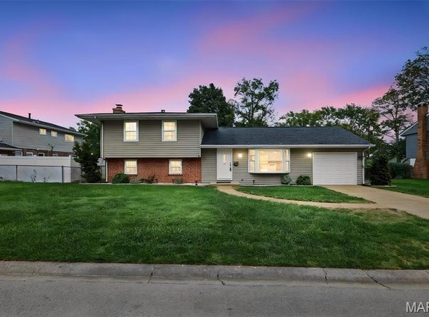 1104 N Yale Drive, O'Fallon, IL 62269