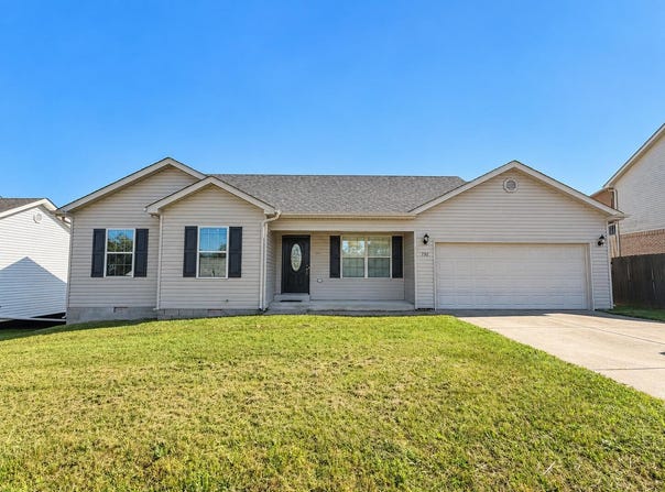 738 Opossum Kingdom Road, Berea, KY 40403