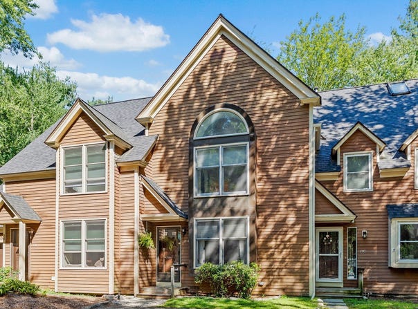111 Brigham St, Hudson, MA 01749