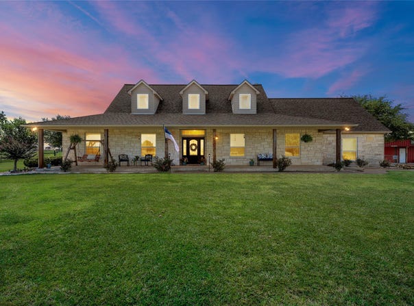 2765 Pleasant Run Road, McGregor, TX 76657