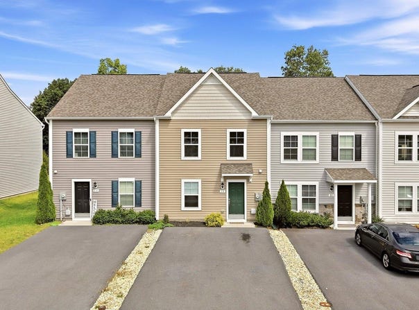 79 LOBLOLLY Drive, BUNKER HILL, WV 25413