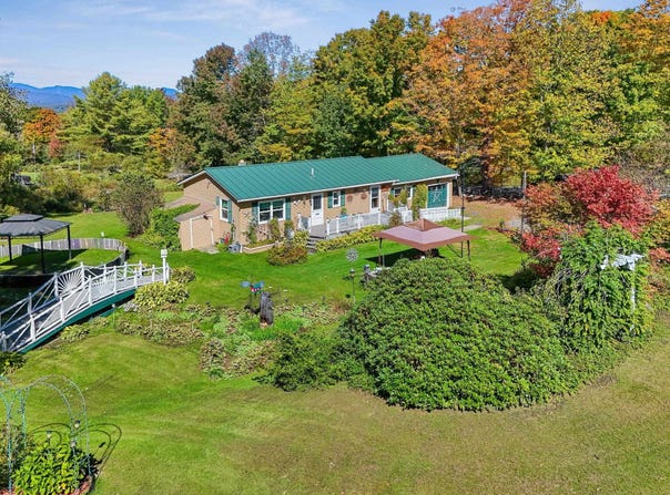 3081 Perry Hill Road, Waterbury, VT 05676