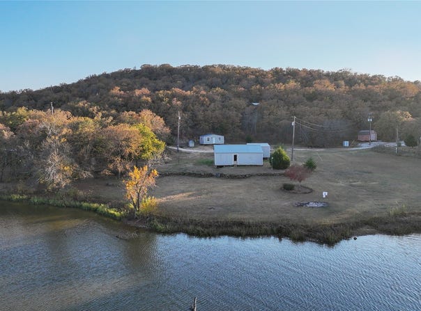 819 Captain S Drive, Bowie, TX 76230