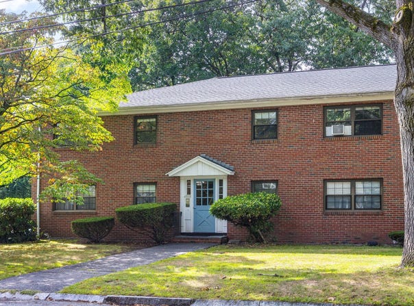 72 Renwick Rd, Wakefield, MA 01880