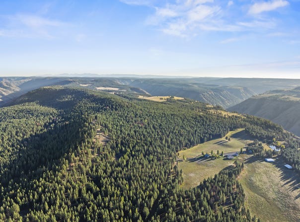 84658 Troy Rd, Wallowa, OR 97885