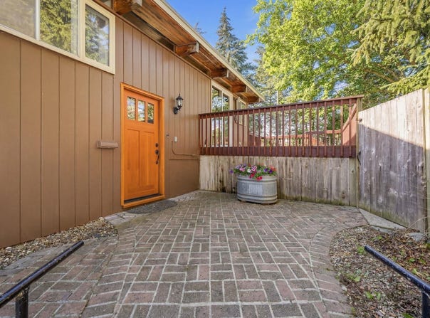 312 State Route 27, Pullman, WA 99163