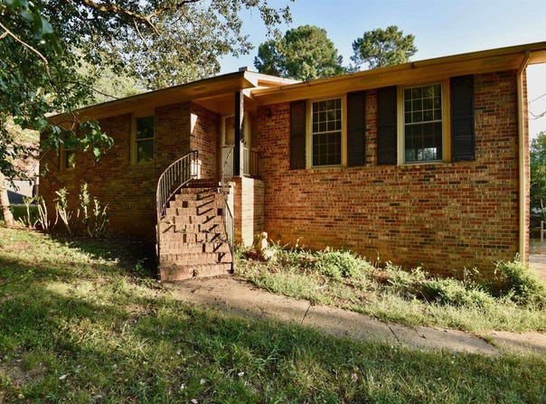 2606 GUENEVERE AVENUE, HUNTSVILLE, AL 35803