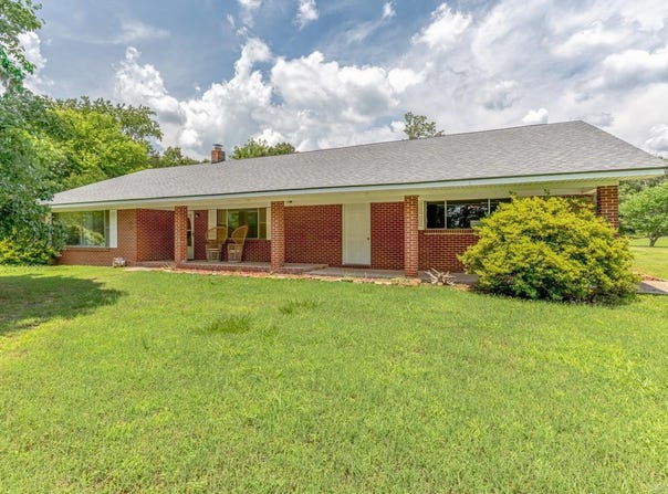 506 Hell Creek Road, Mountain View, AR 72560