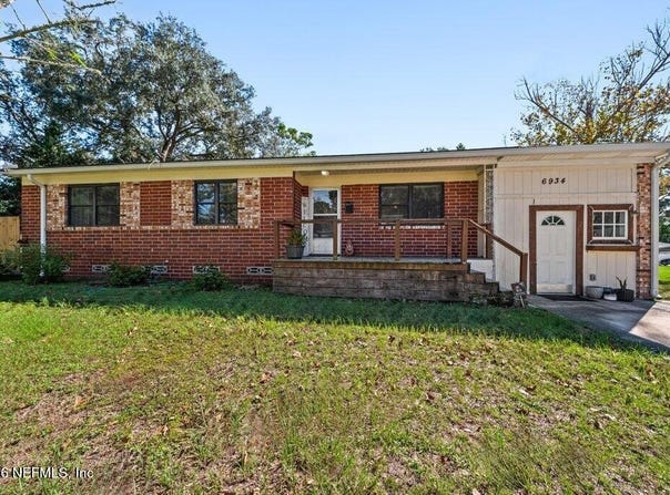 6934 MAYAPPLE Road, Jacksonville, FL 32211