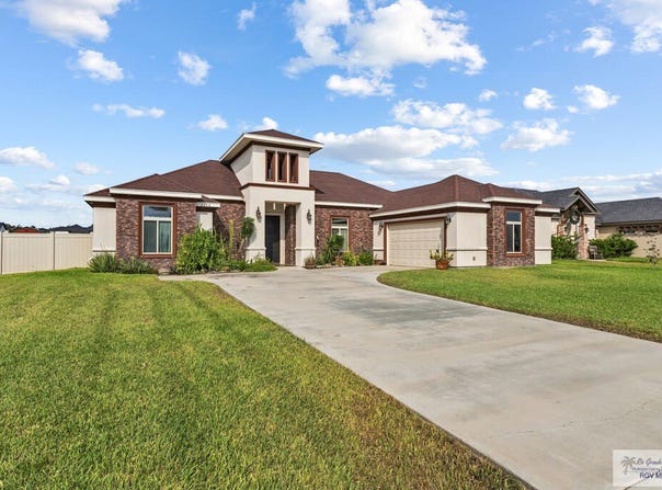 2106 THACKER LANE, HARLINGEN, TX 78552