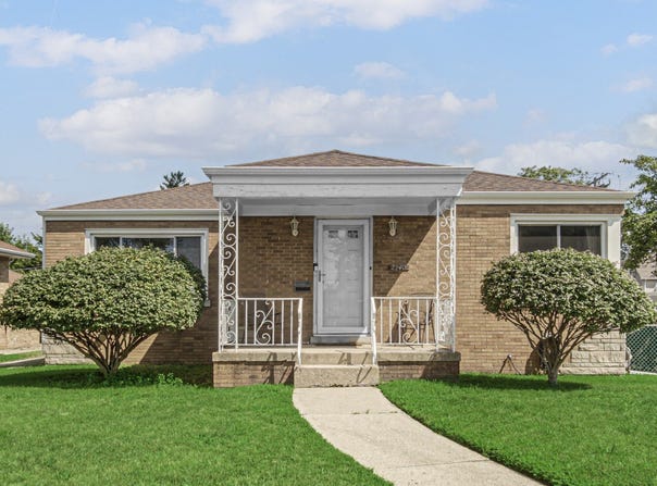 2740 Ridge Road, Lansing, IL 60438