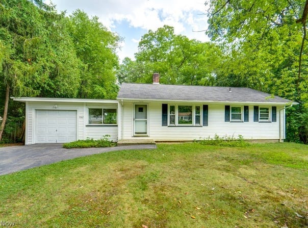5567 Valley Lane, Solon, OH 44139