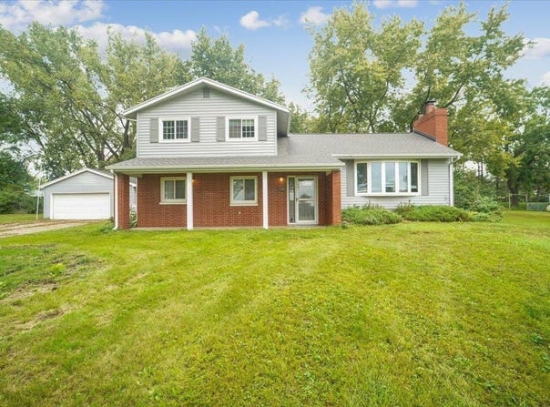 3768 W Ranchero Road, Cedar Falls, IA 50613