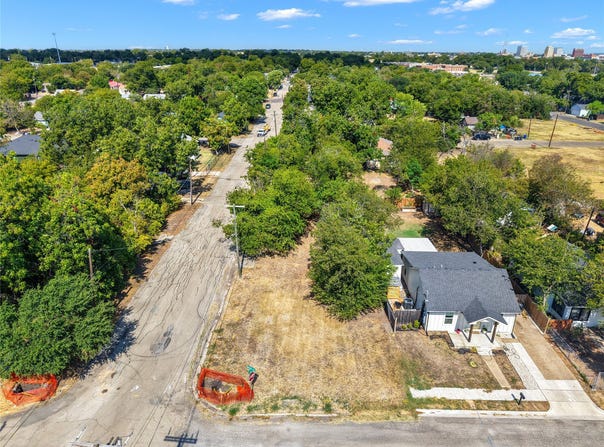 1525 Baylor Avenue E, Waco, TX 76706