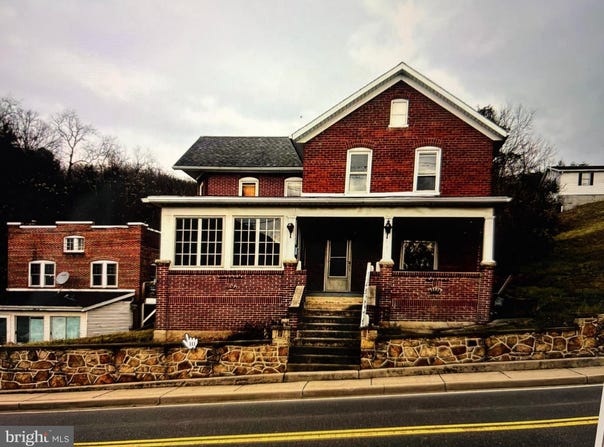 104 E MAIN Street, HANCOCK, MD 21750