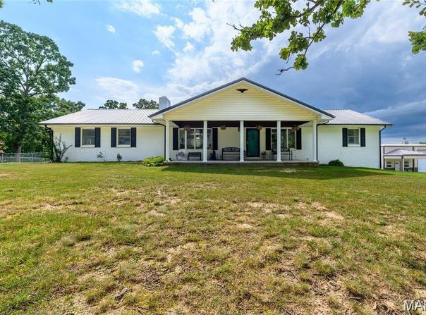 20020 Richfield Rd, Richland, MO 65556