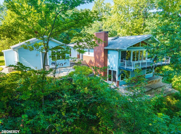 2500 Roncy Road, Benton Harbor, MI 49022
