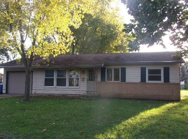 1009 Donnick Street, Minonk, IL 61760