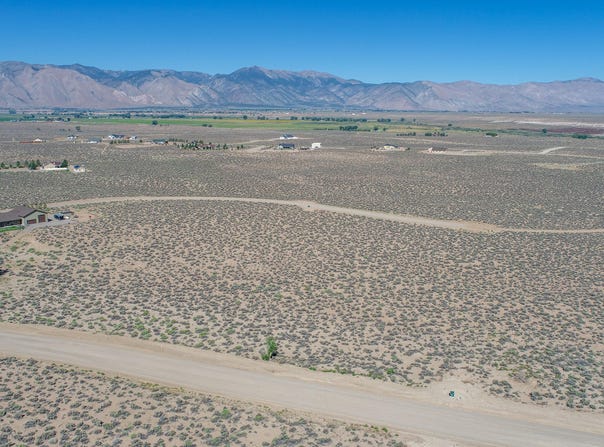 220 W Sierra View Drive, Smith Valley, NV 89430