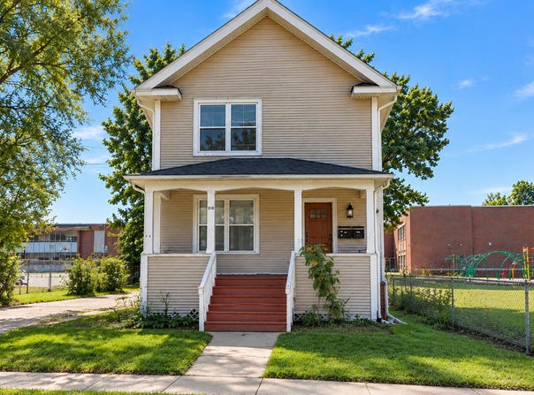 525 SOUTH Avenue, Waukegan, IL 60085