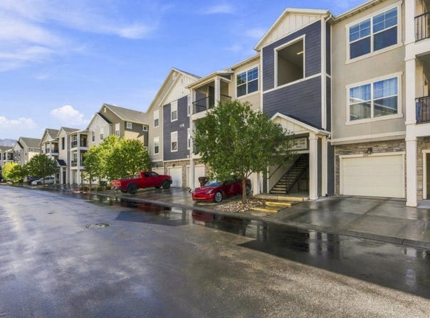 99 W SILVER SPRINGS Dr, Orem, UT 84058