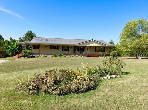 2355 King Road, Mountain Grove, MO 65711