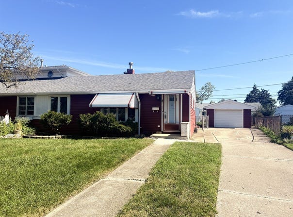 8803 S Kolin Avenue, Hometown, IL 60456