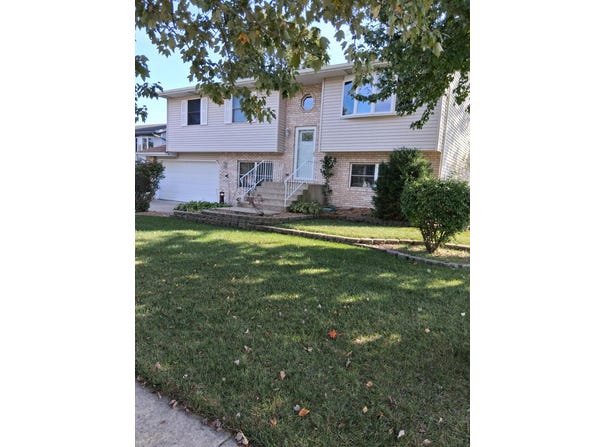 809 Capitol Drive, Hobart, IN 46342