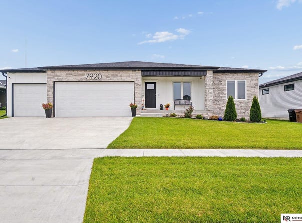 7920 Patrick Avenue, Lincoln, NE 68516