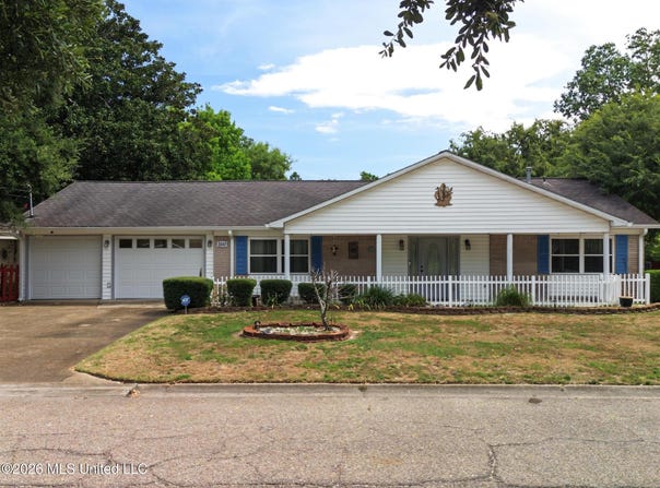 2137 Driftwood Drive, Biloxi, MS 39531