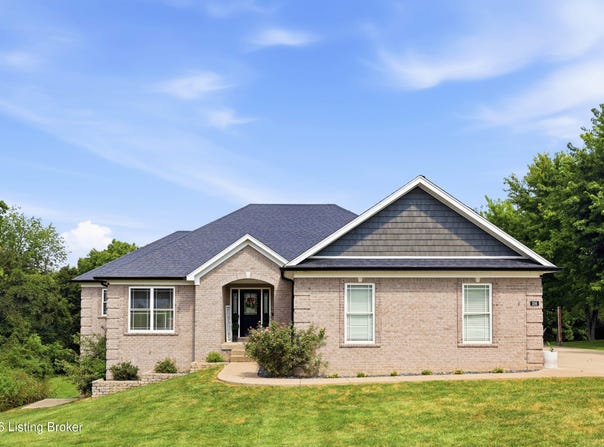 356 Elk Chase Dr, Taylorsville, KY 40071