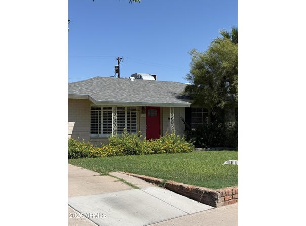 3728 E Piccadilly Road, Phoenix, AZ 85018