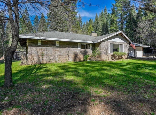 604 Papoose Ln, McCloud, CA 96057