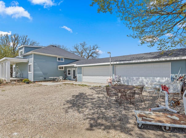 17046 State Highway 99, Montgomery, MN 56069