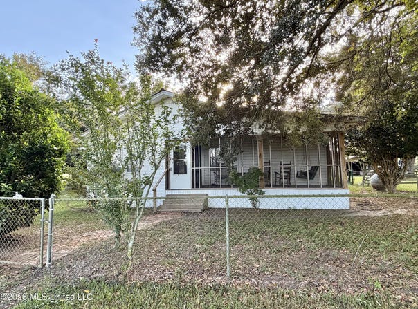 8488+13ac Neely Avera Road, Neely, MS 39461