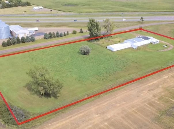 320 W 249 St, Chamberlain, SD 57325