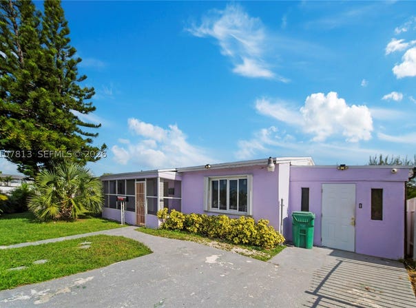 2461 NW 208th St, Miami Gardens, FL 33056