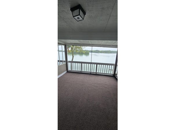 1731 Cliffs Landing, Ypsilanti, MI 48198